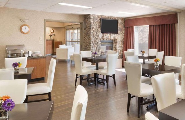 Days Inn by Wyndham Medicine Hat