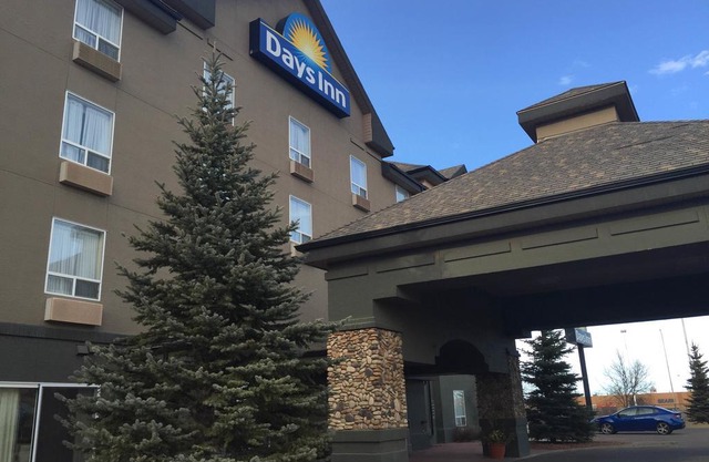 Days Inn by Wyndham Medicine Hat
