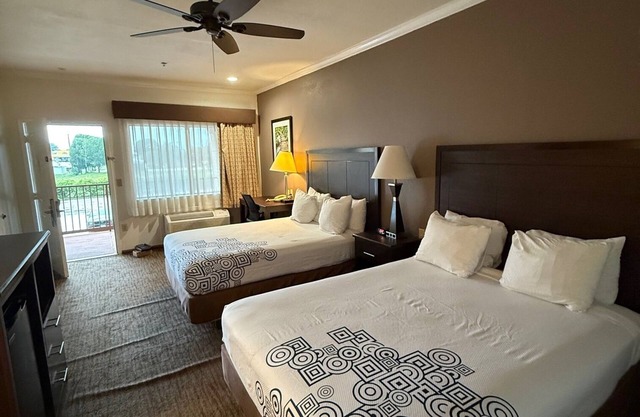 Days Inn by Wyndham Navasota