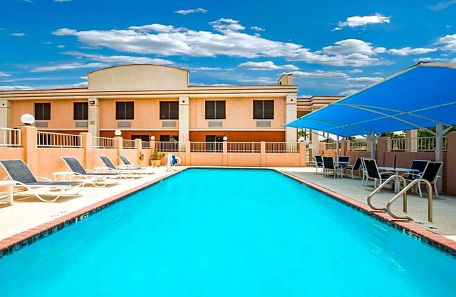 Days Inn by Wyndham McAllen
