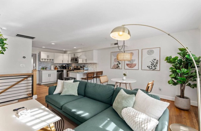 DC Boho Loft | Top Floor Cozy 1BR/1BA by DCottage