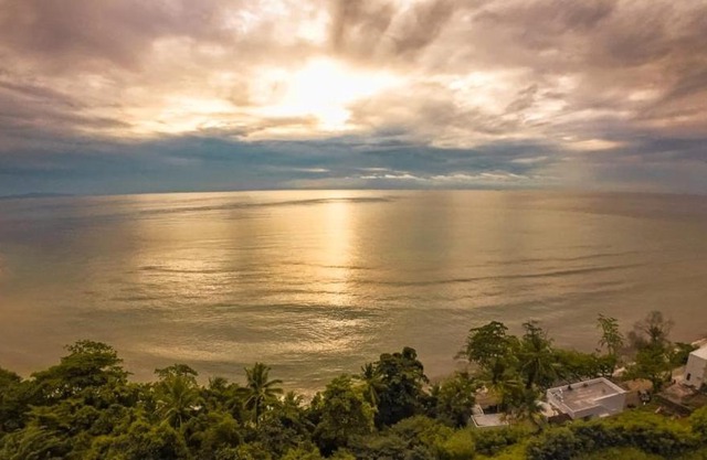 De BOUGENVILLE Tulap Beach Front