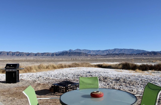 Death Valley Hot Springs Charm 2BR