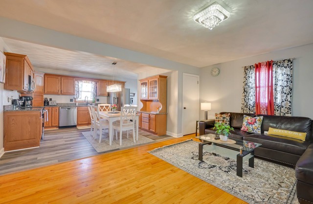 Deck & Grill: Convenient Home in Hummelstown