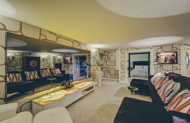 Deco Gem, luxury in Bica