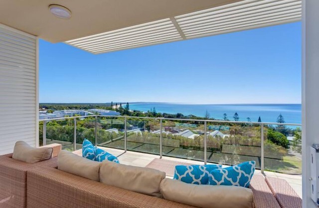 Dee's Retreat - Oceanview Apartments