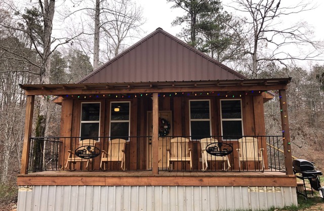 DeeDee's Hideaway-Secluded Getaway on the Water