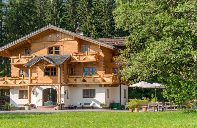 Deep blue sky, crystal clear air, unlimited freedom in the organic wooden chalet