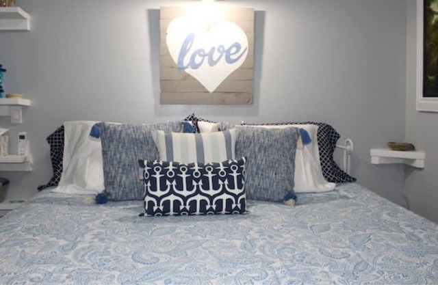 Deja-Blue Cottage at Sea-Esta