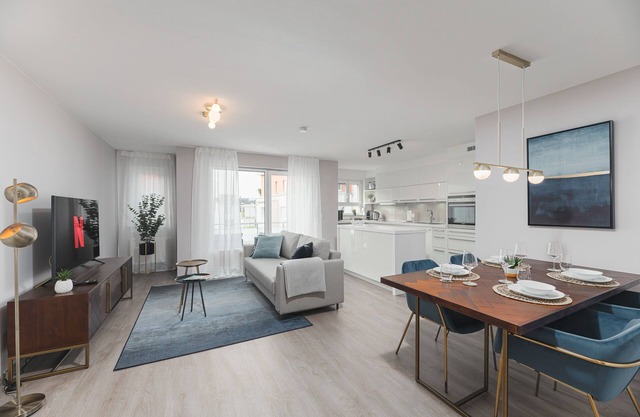 Deluxe Apartment 2 Schlafzimmer - Kostenlos Parken - Messe Flughafen - Balkon