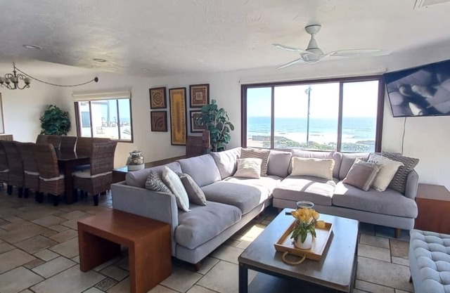 Deluxe Ocean view beach villa for 8 guests