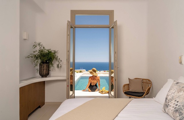 Deluxe Private Villa with Pool and Sea View