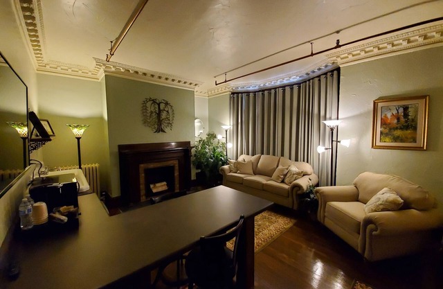 Deluxe Queen with Private Deck