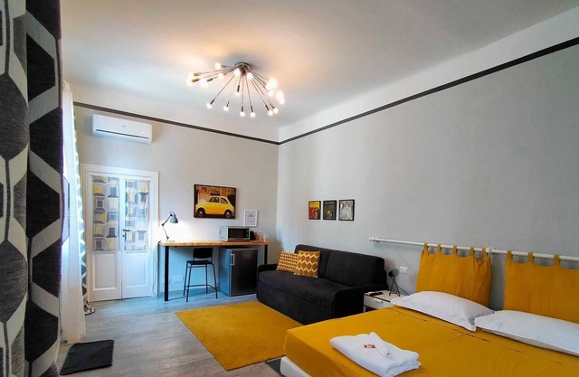 DELUXE ROOM BETWEEN MILANO AND COMO LAKE