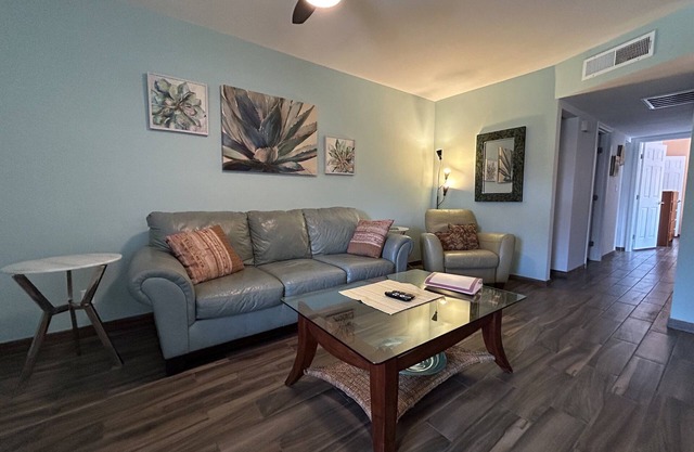 Desert Morada Casita C: 2 Bed/2 Bath Dog Friendly