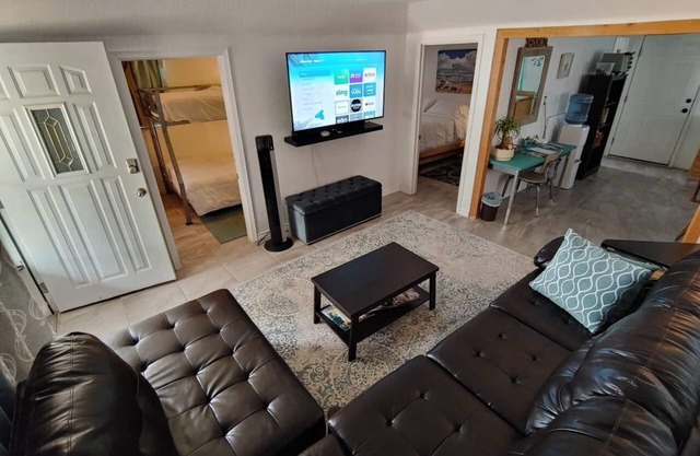 Desert Oasis - Full Home, 2 BDR Beach Bungalow