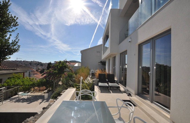 Design apartment 2, modern new house with a beautiful seaview and