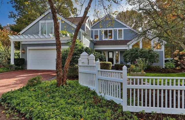 Designer 6 bedroom, 5 bath house in Mashpee on Cape Cod.