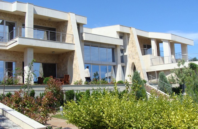Designer 600m2 sea view house with pool and tennis court, Sozopol