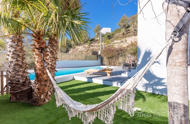 Designer Villa Elodie with private pool and space
