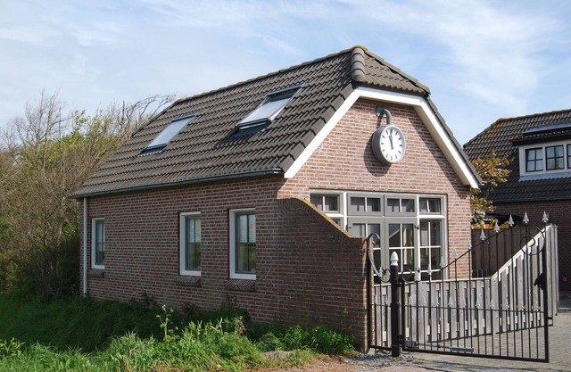Detached holiday home in Westkapelle for 4 people.