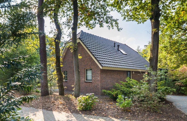 Detached holiday home with 2 bathrooms, in a nature reserve