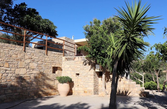 Detached holiday home, great sea views, modernly furnished, idyllic and quiet, W