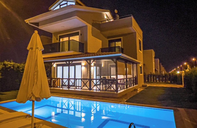 Detached Villa / 3 bedroom with Private Pool