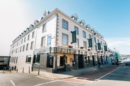 Dillon’s Hotel