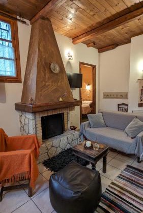 Diminio 2 Apartment at Livadi Arachova