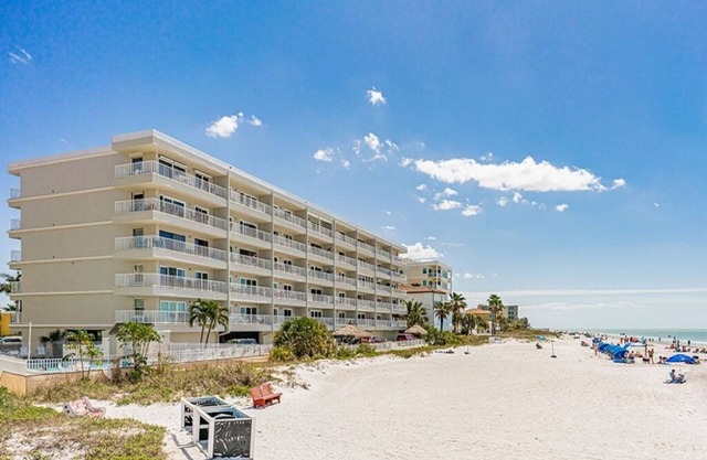 Chateaux Indian Shores 