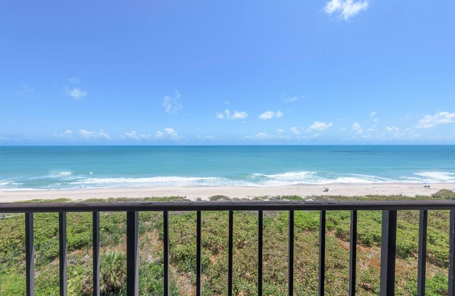 Direct Oceanfront Condo on North Hutchinson Island