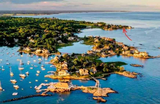 Direct Waterfront 4 Bedroom Beach House With Stunning LI Sound Views & Private Beach