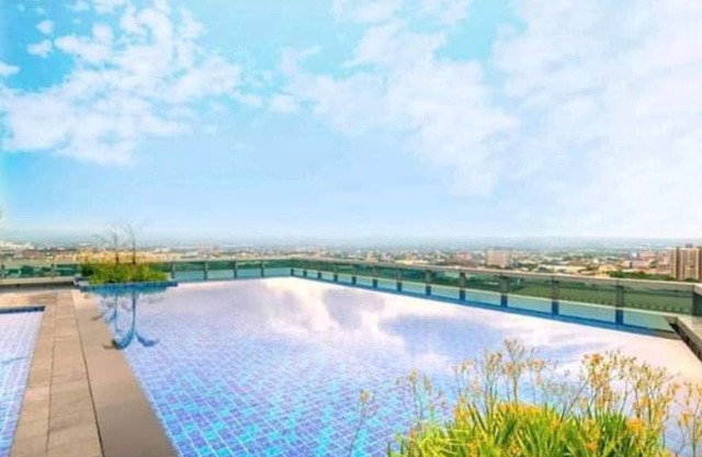 Discounted | Amazing 2.5 Bedroom Eastwood Global Luxury Condo Unit