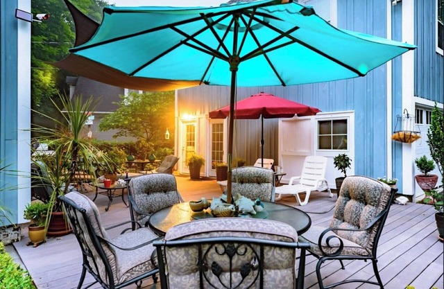 Discover Bellevue Ave charm, steps away from Newport Mansions