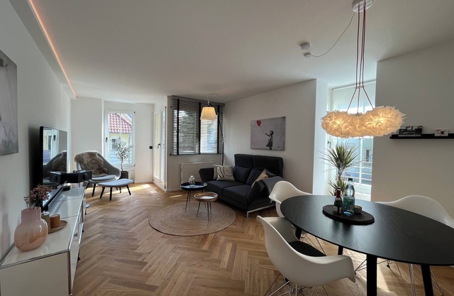"Discover Peace and Comfort at Wohnperle Elboase in Dresden!"