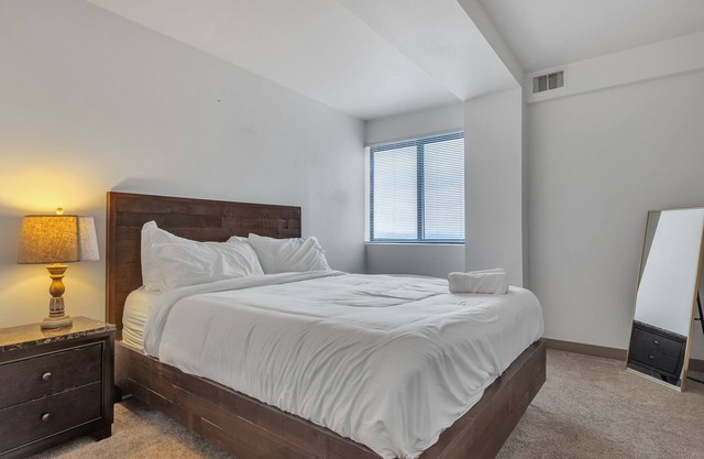 Discover spacious 1 & 2-bedroom apartments & corporate suites in a desirable location