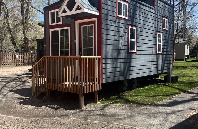 Discover Tiny Living: Spacious Pinewood Tiny Home in the Heart of Lyons, CO