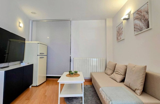 Discover Trazona from This Central & Peaceful Flat