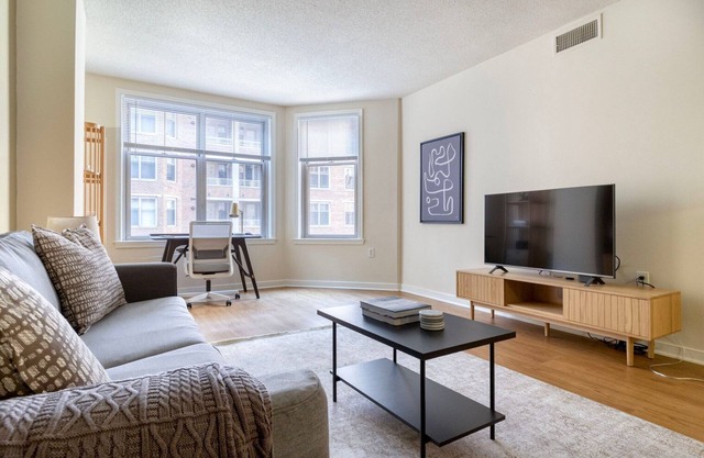 Divine Foggy Bottom 1BR w/Roof Pool, near University, by Blueground