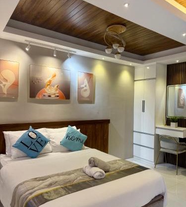 DJS Home Studio Gensan Netflix,free wifi,hot&cold shower,near Airport