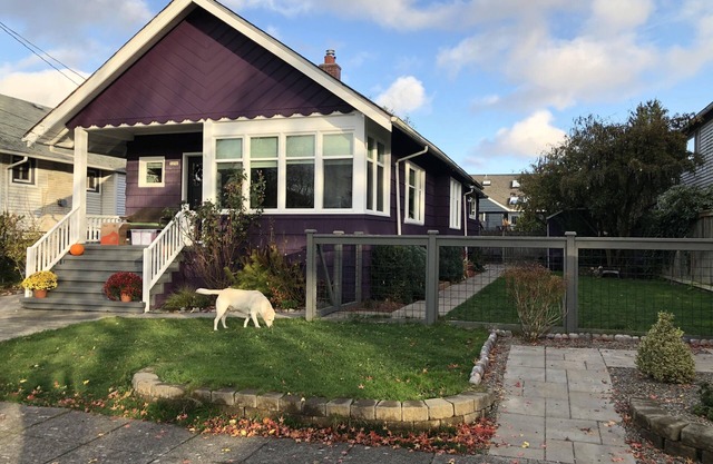 Dog friendly space in West Seattle for up to 4 people.