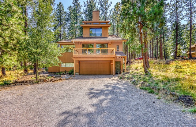 Dog-friendly home with grill, deck, firepit, balcony, & mountain view