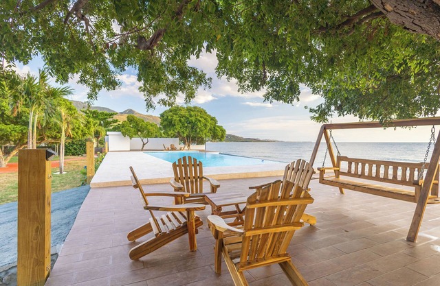 Dolphin Village Beach Front Ocoa Bay