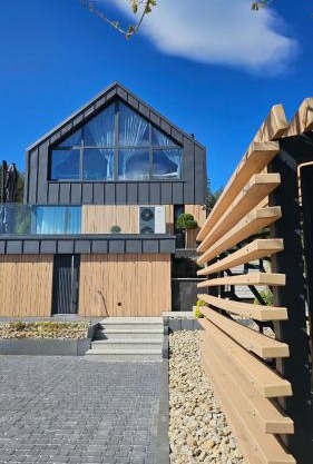 Dom w Czerwonej Dolinie Haus im Roten Tal Seidorf Sosnówka`