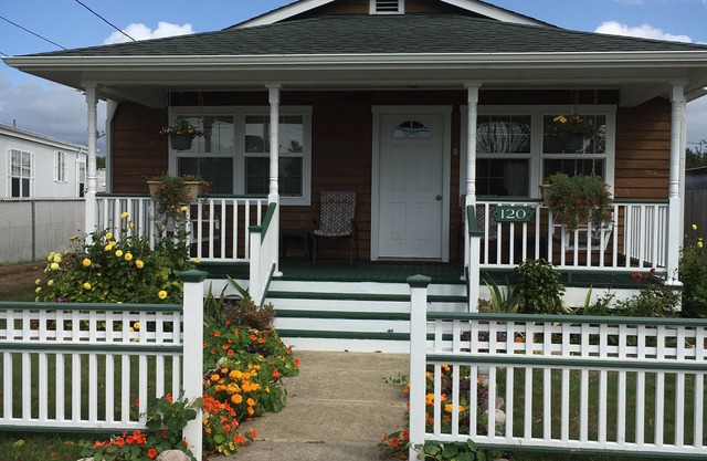 Don't Get a Room.Get a House! the Homey House