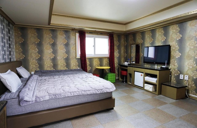 Donghae Daemyung Motel