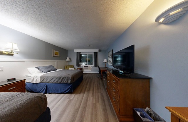 Double King Suite - 2 King Beds
