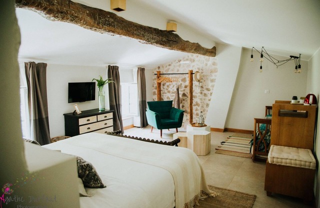 Double or Twin-Comfort-Ensuite-Garden view