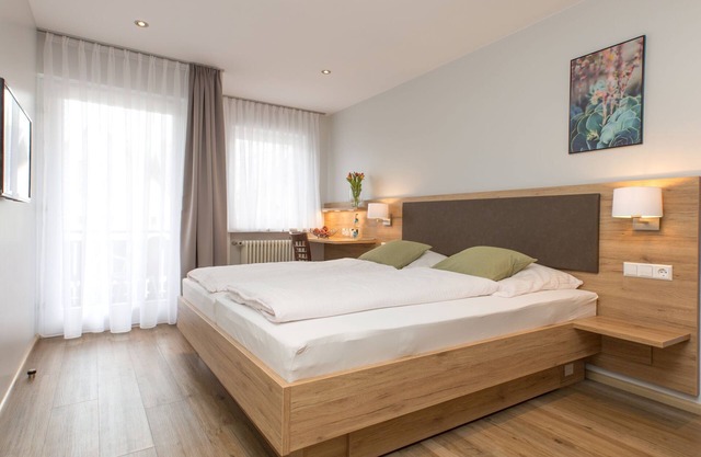Double Room 2 with Balcony and Wi-Fi